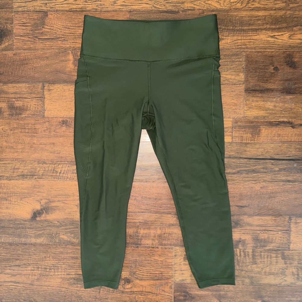 Athleta Interval Stash 7/8 Tight